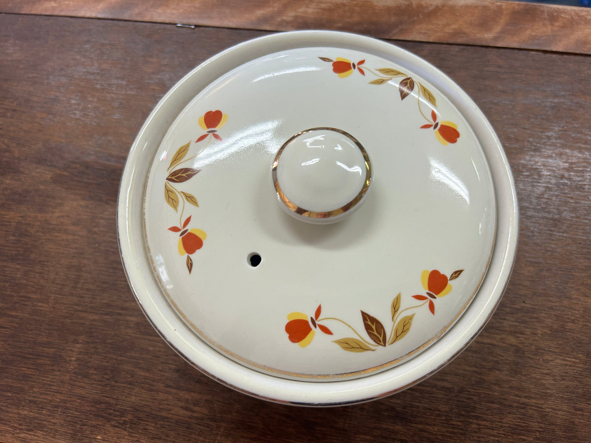 Ceramic casserole lid with knob, white with multicolor autumn leaf motifs