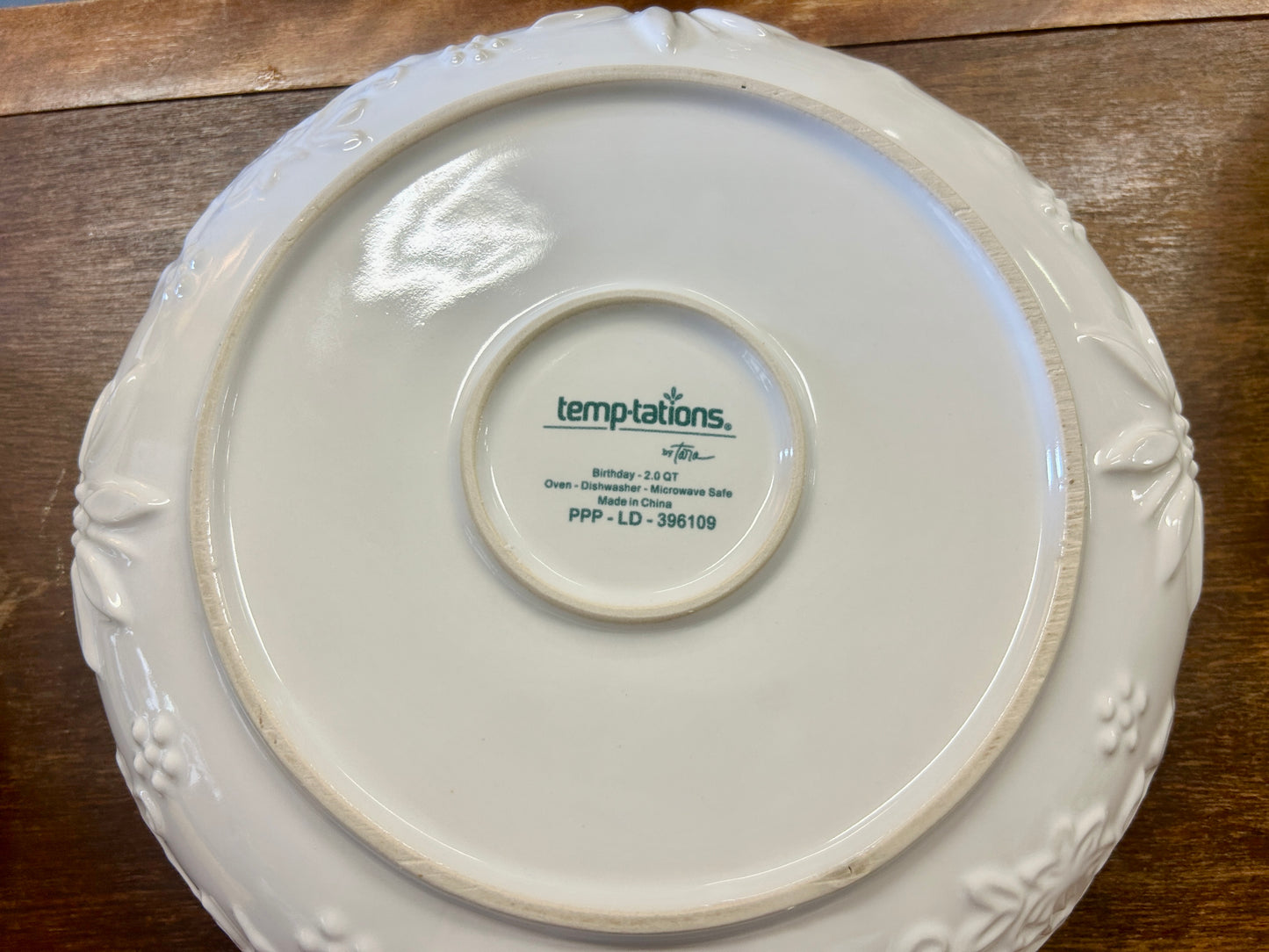 Temptations White Party Bowl, 2 QT