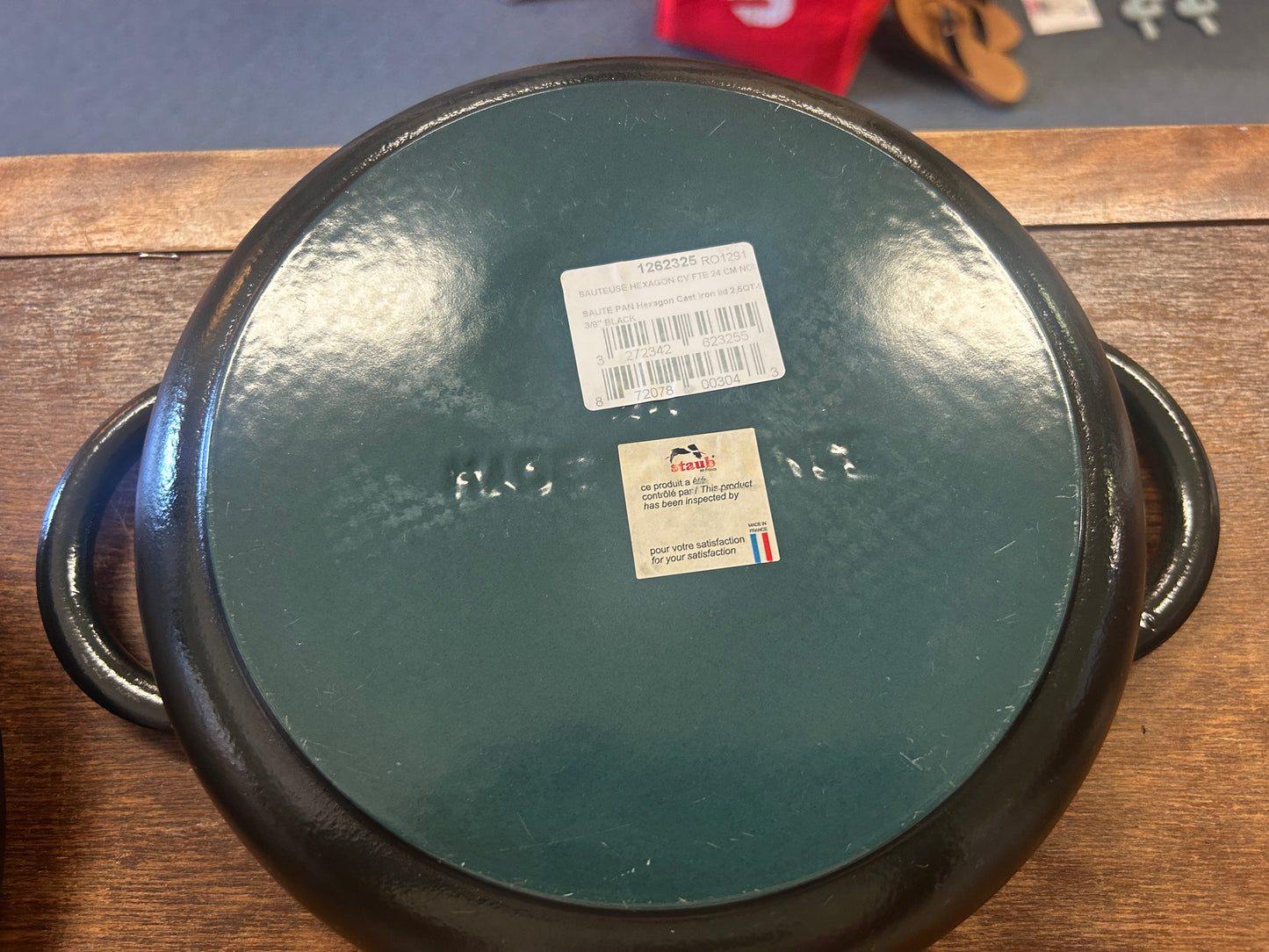 Black Staub NEW Hexagon Sauteuse, 2.4 QT