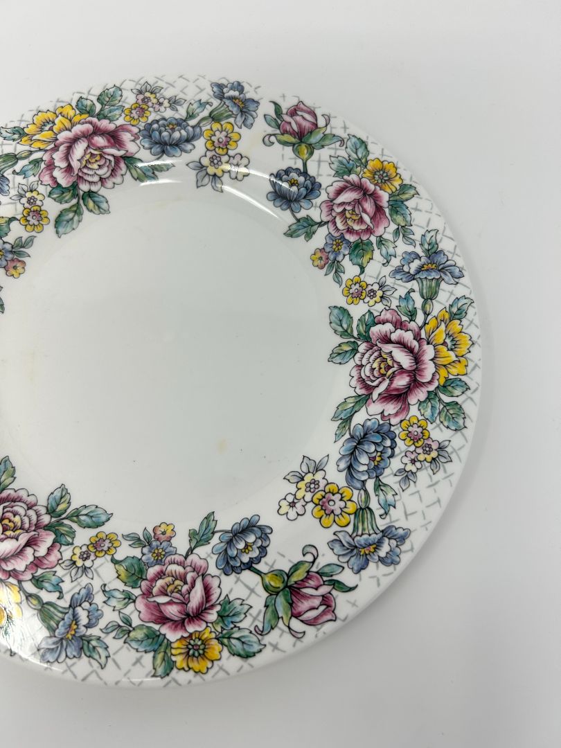 Multicolor Sadler Victoria Flower Plate England, 6 1/2"