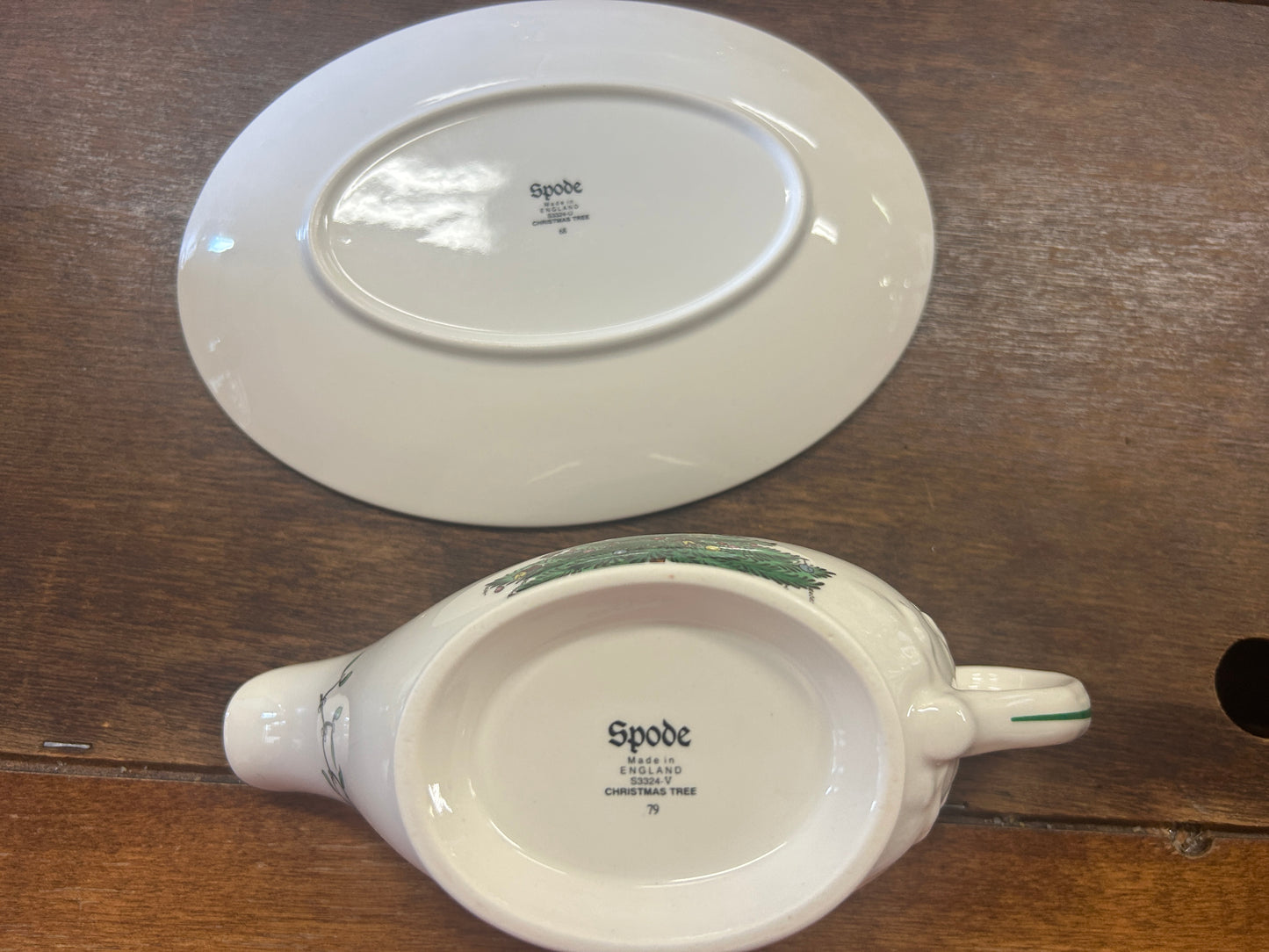 Red Green White Spode Christmas Gravy Boat & Tray 2, 8 3/4"