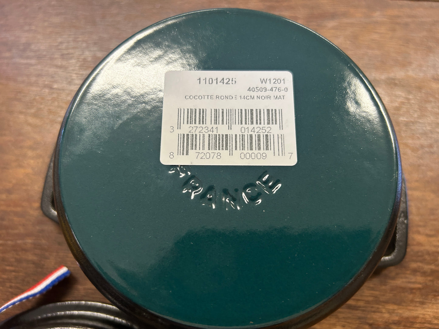 Staub NEW Black .75 QT Round France, .75 QT