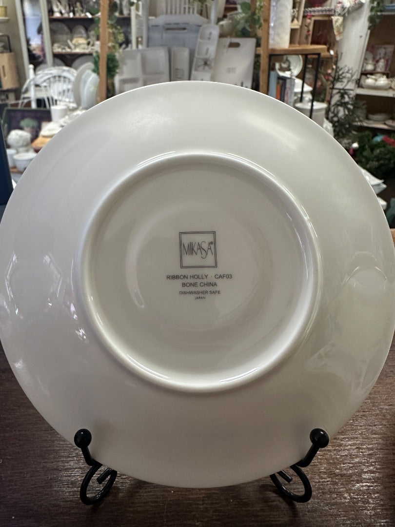 Red Green White Mikasa Ribbon Holly Saucer, 6.125"
