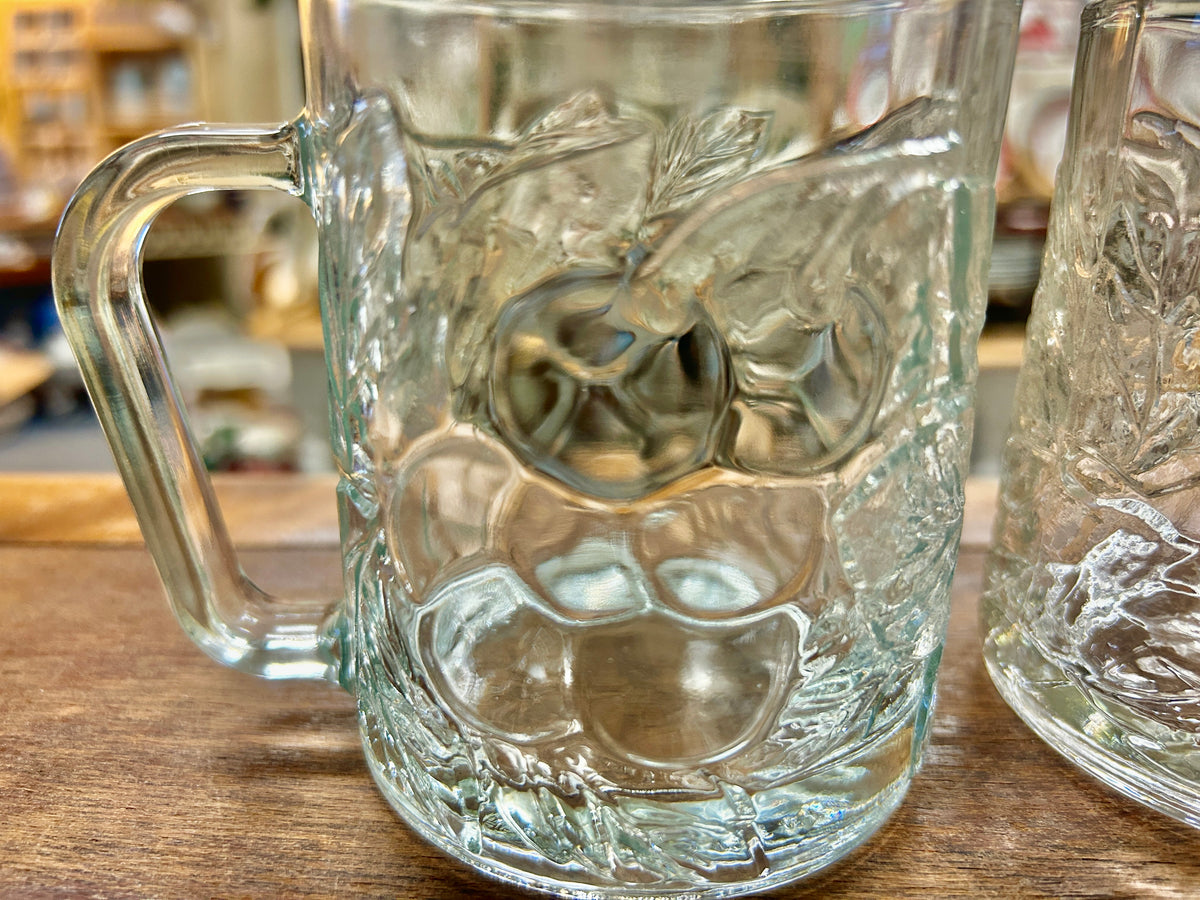 KIG Embossed Grapes Clear Mugs 2, 3 3/4"