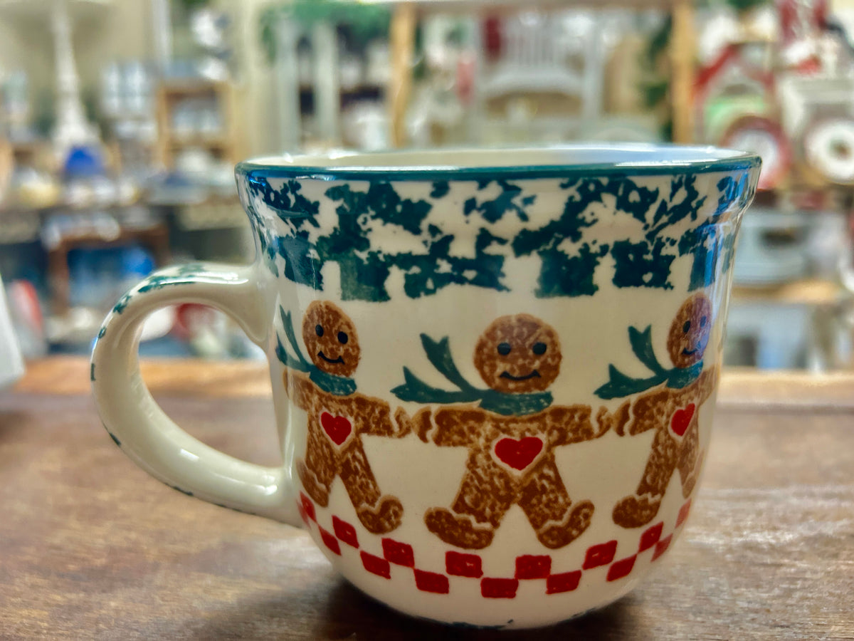 Red Green White Tienshan Gingerbread Man Mug, 3 3/4"