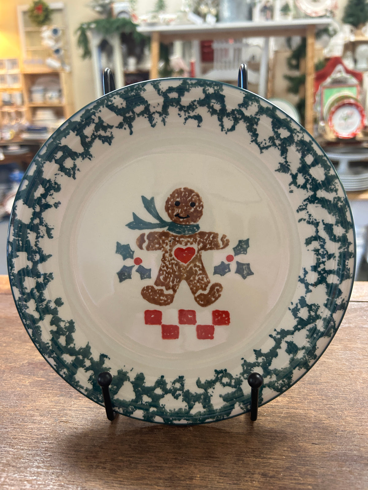 Red Green White Tienshan Gingerbread Man Plate, 7 3/4"