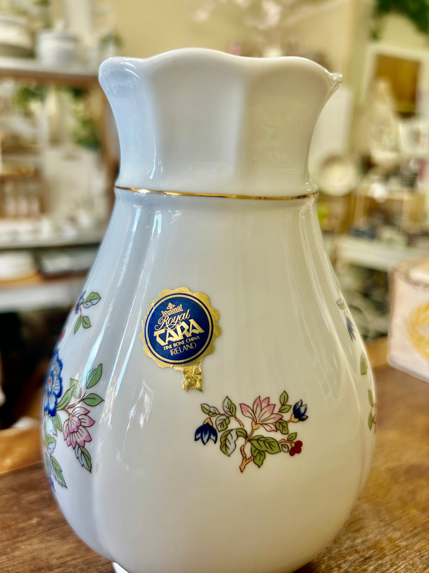 Multicolor Royal Tara Harmony Vase Ireland, 7"