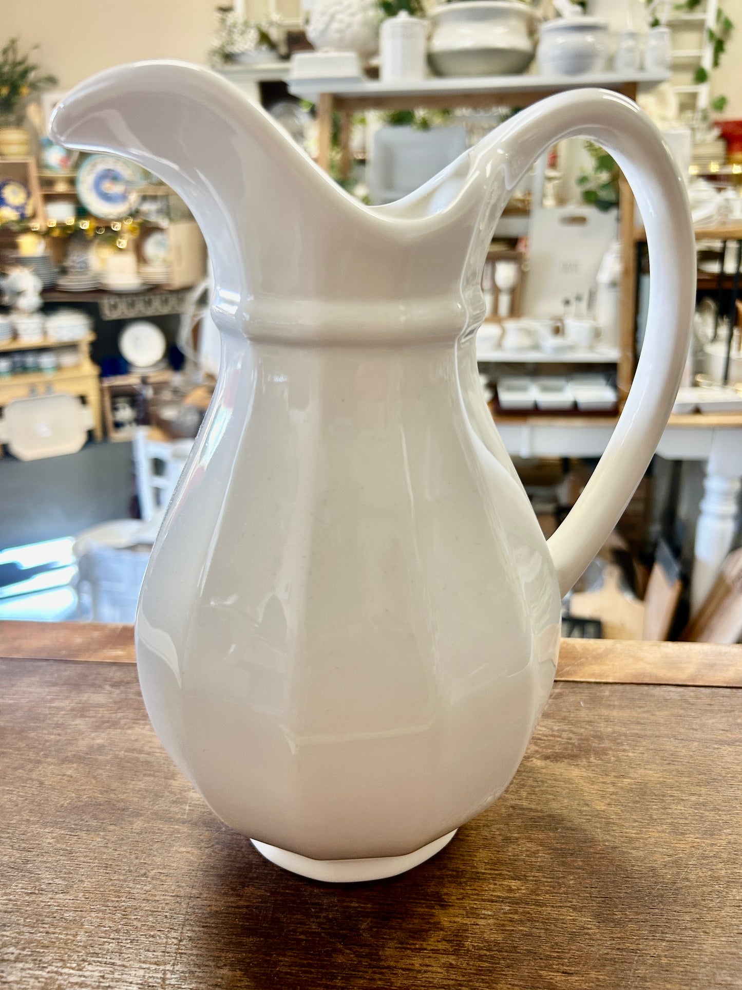 White Pfaltzgraff Vintage Heritage Pitcher, 10"