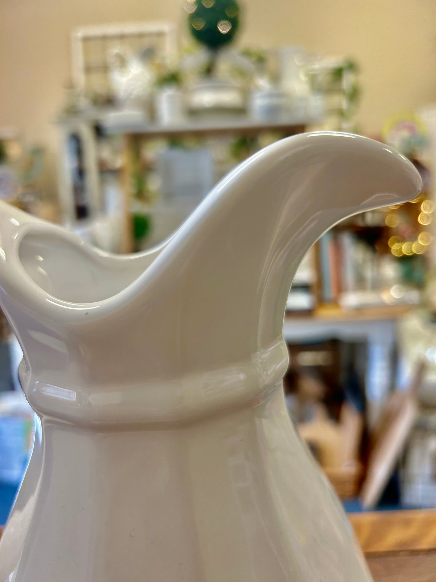 White Pfaltzgraff Vintage Heritage Pitcher, 10"