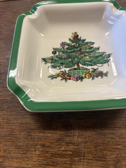 Red Green White Spode Christmas Tree Ash Tray/Bowl England, 4 1/2"