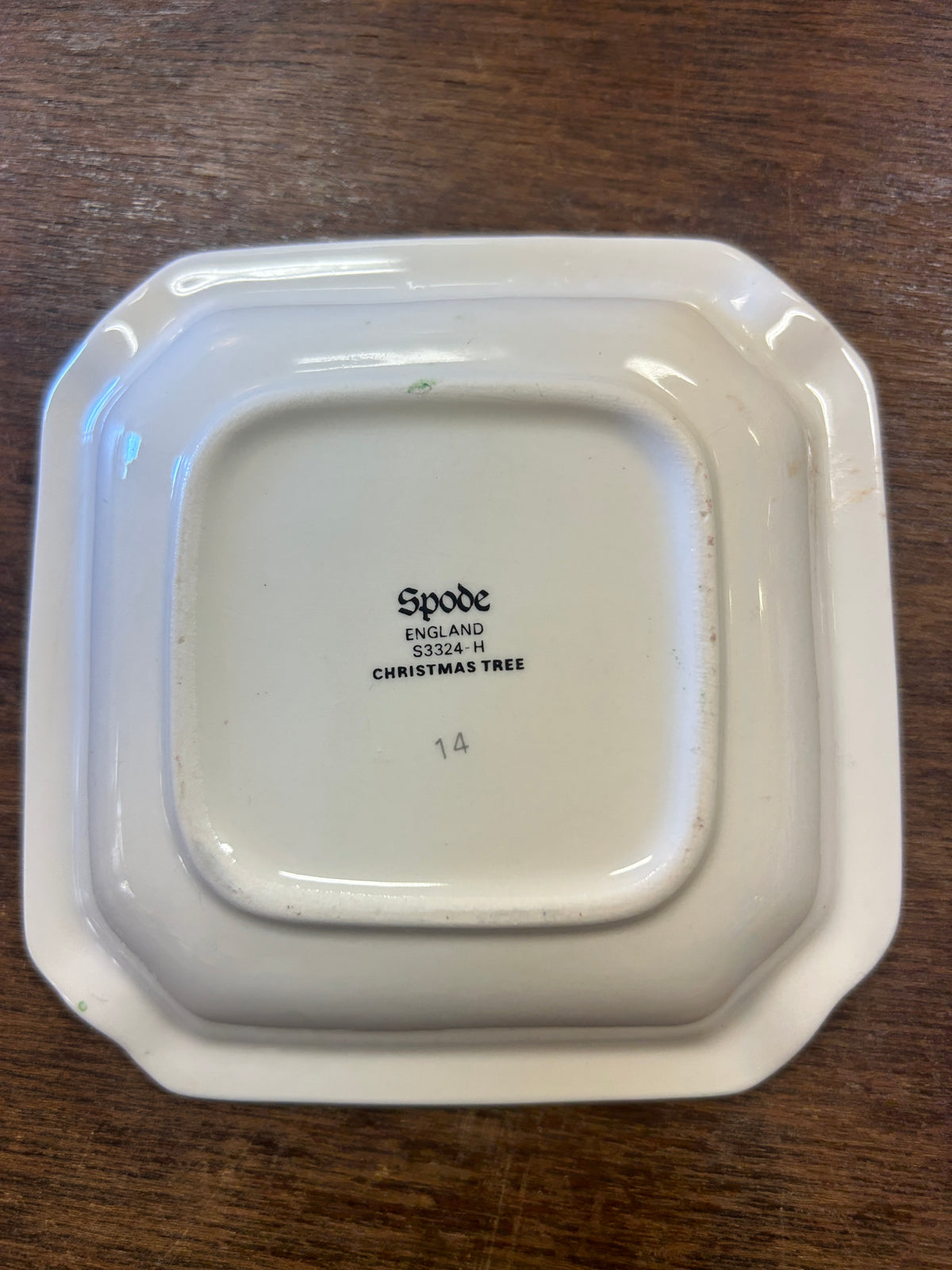 Red Green White Spode Christmas Tree Ash Tray/Bowl England, 4 1/2"