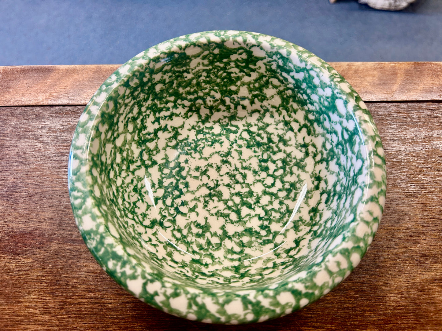Green Workshops of Gerald E Henn Green Sponge Bowl USA, 6 1/2"