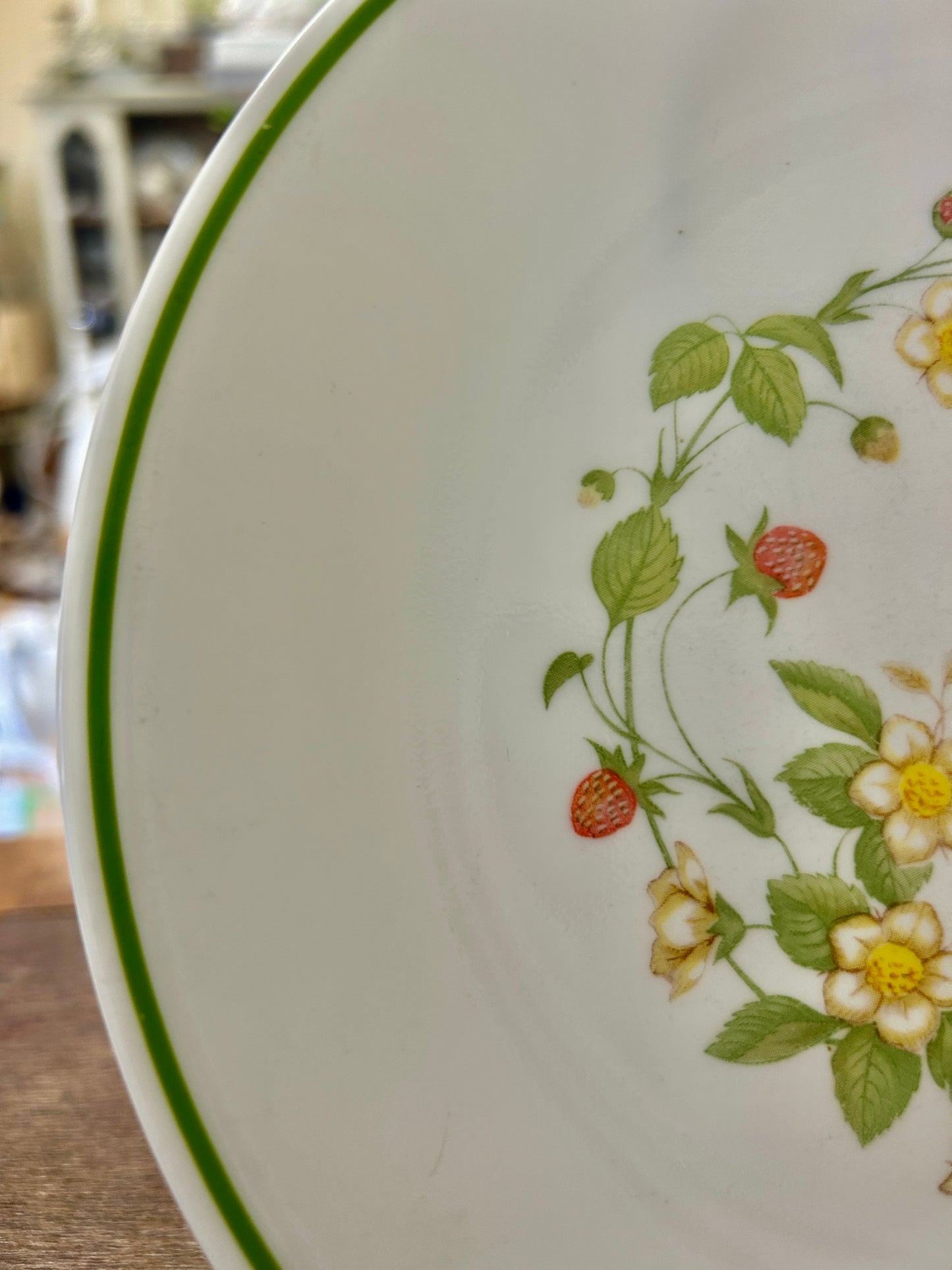 Red Green White Corelle Strawberry Sundae Plate, 8 1/2"