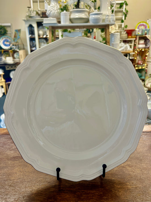 White Mikasa Antique Gold Dinner Plate, 10 3/4"