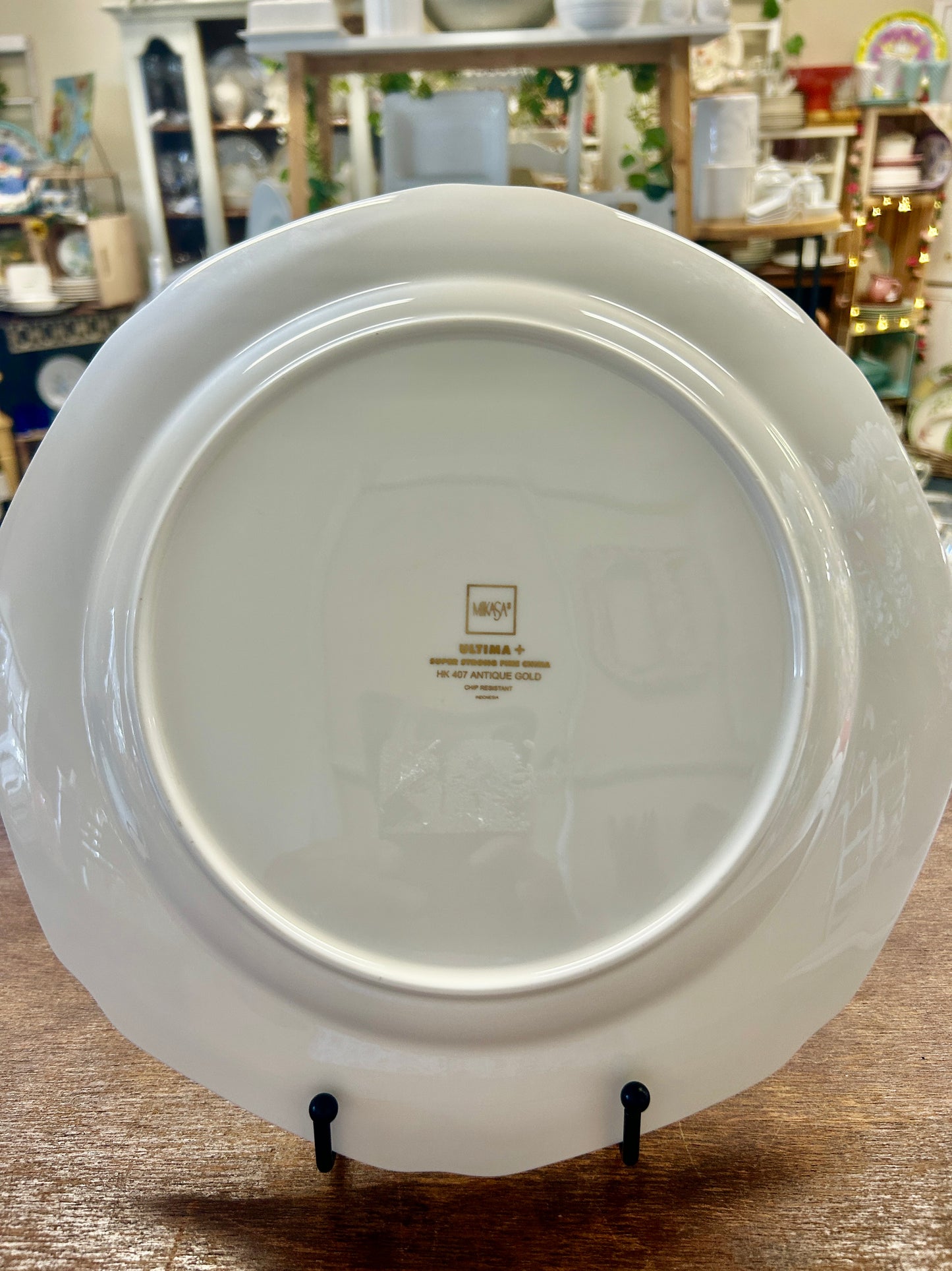 White Mikasa Antique Gold Platter, 12"
