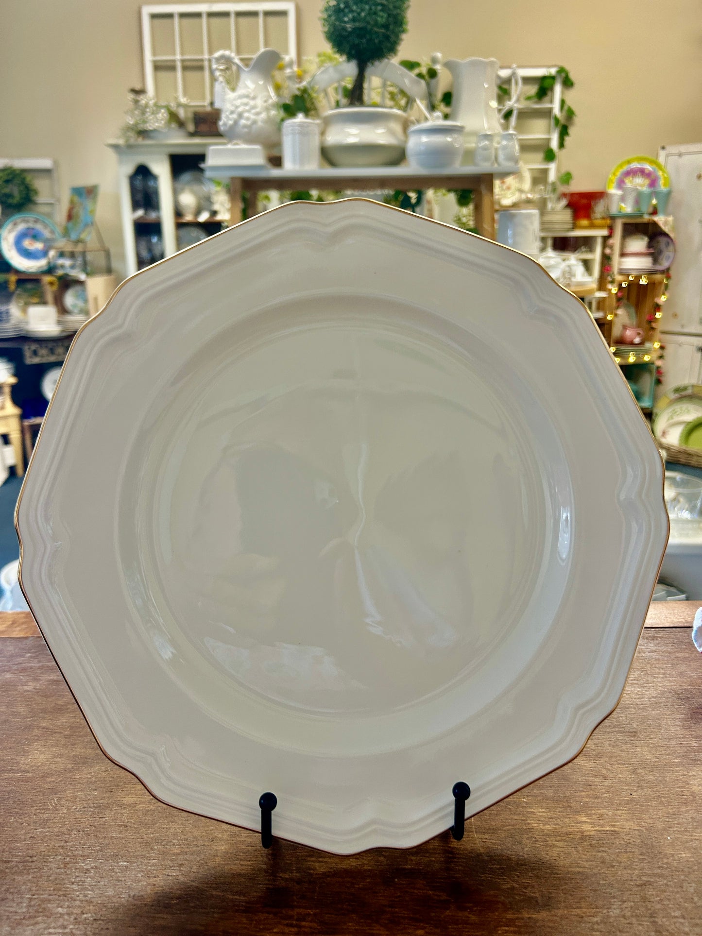 White Mikasa Antique Gold Platter, 12"
