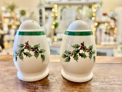Red Green White Spode NEW Christmas S & P England, 2 3/4"
