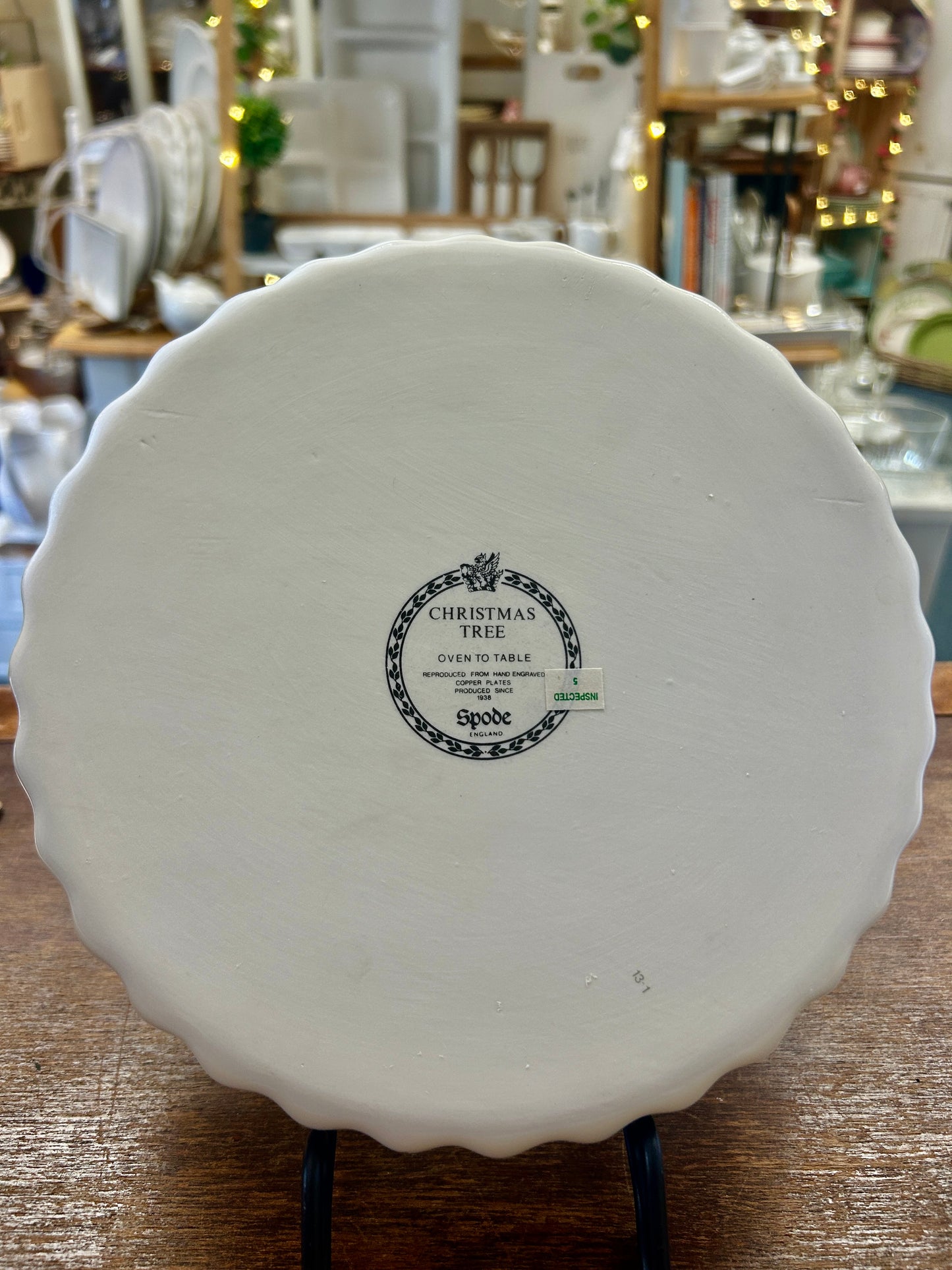 Red Green White Spode Christmas Tree Tart England, 9"
