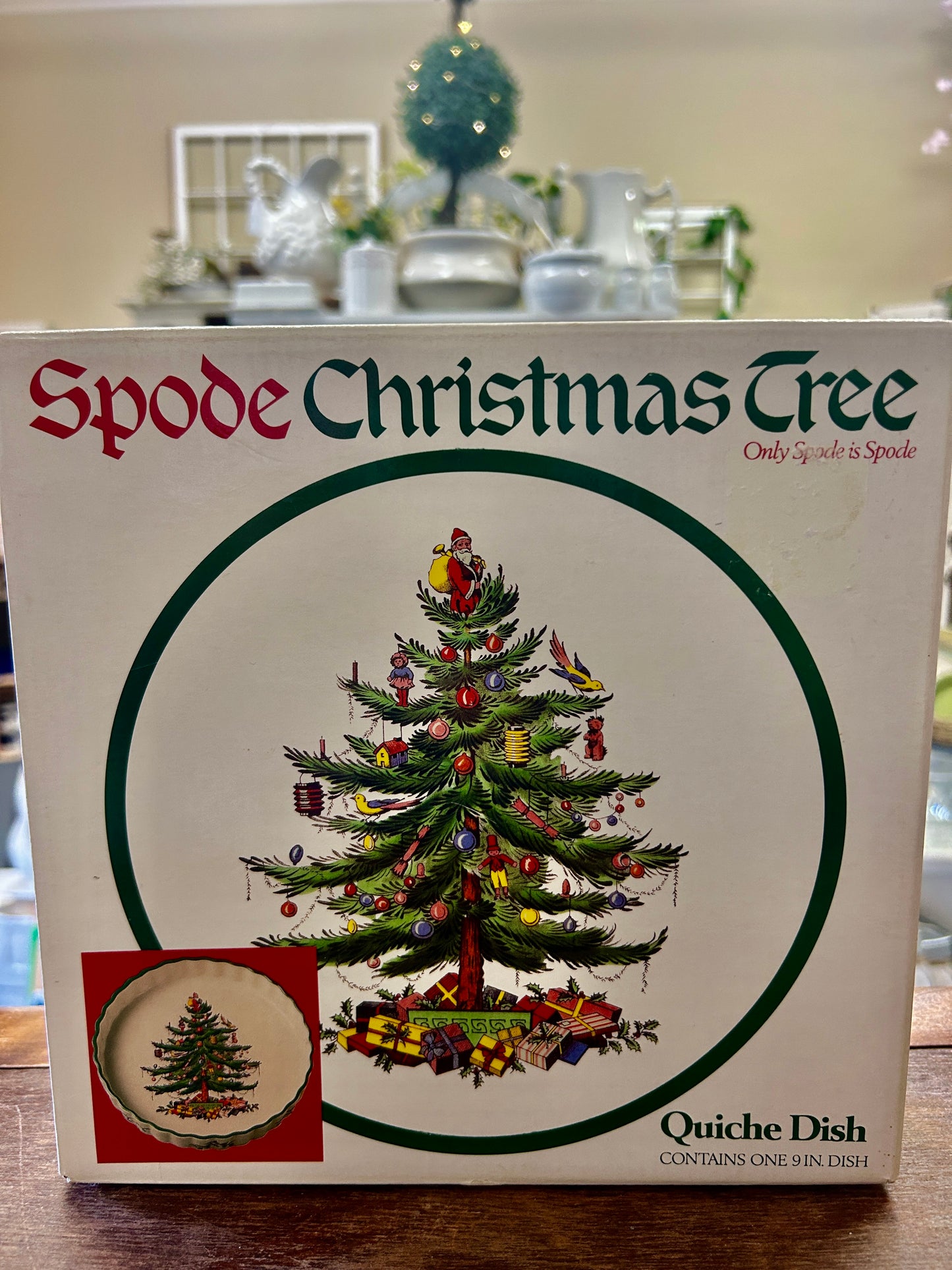 Red Green White Spode Christmas Tree Tart England, 9"