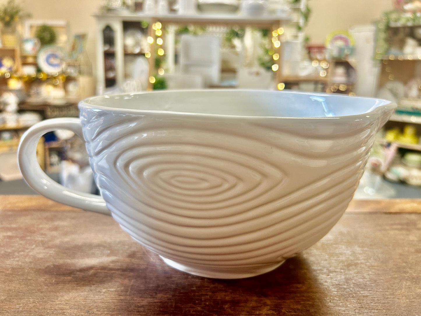 White Temptations RARE Woodland Batter Bowl, 2 QT