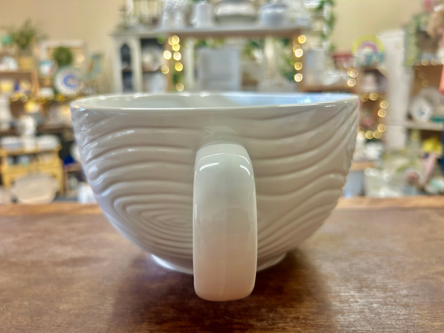 White Temptations RARE Woodland Batter Bowl, 2 QT