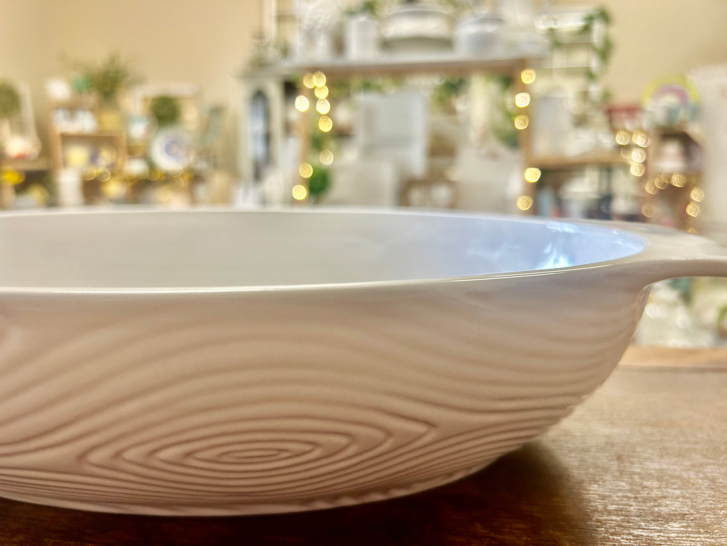 White Temptations Woodland 3 QT Oval Baker, 3 QT