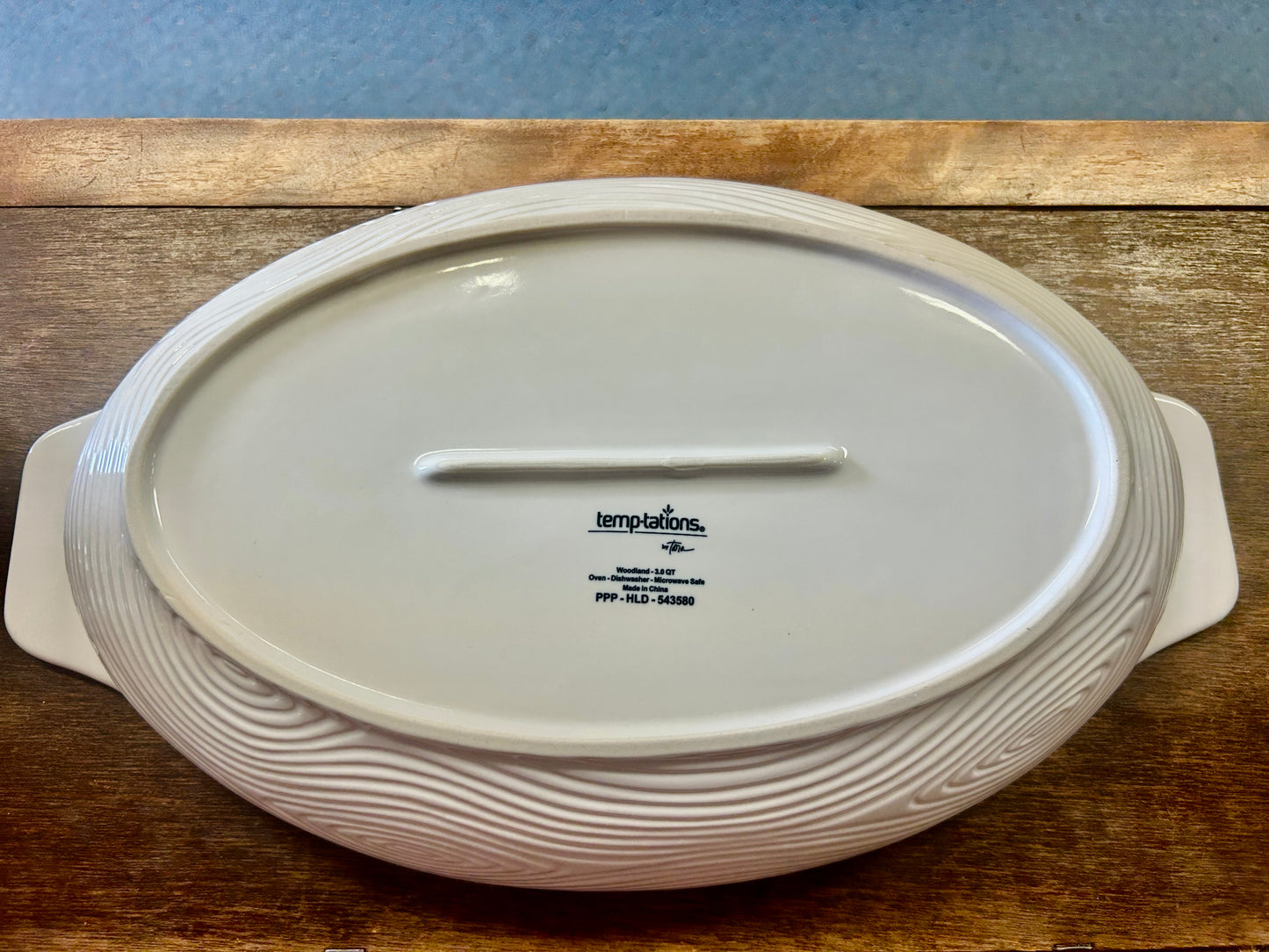White Temptations Woodland 3 QT Oval Baker, 3 QT