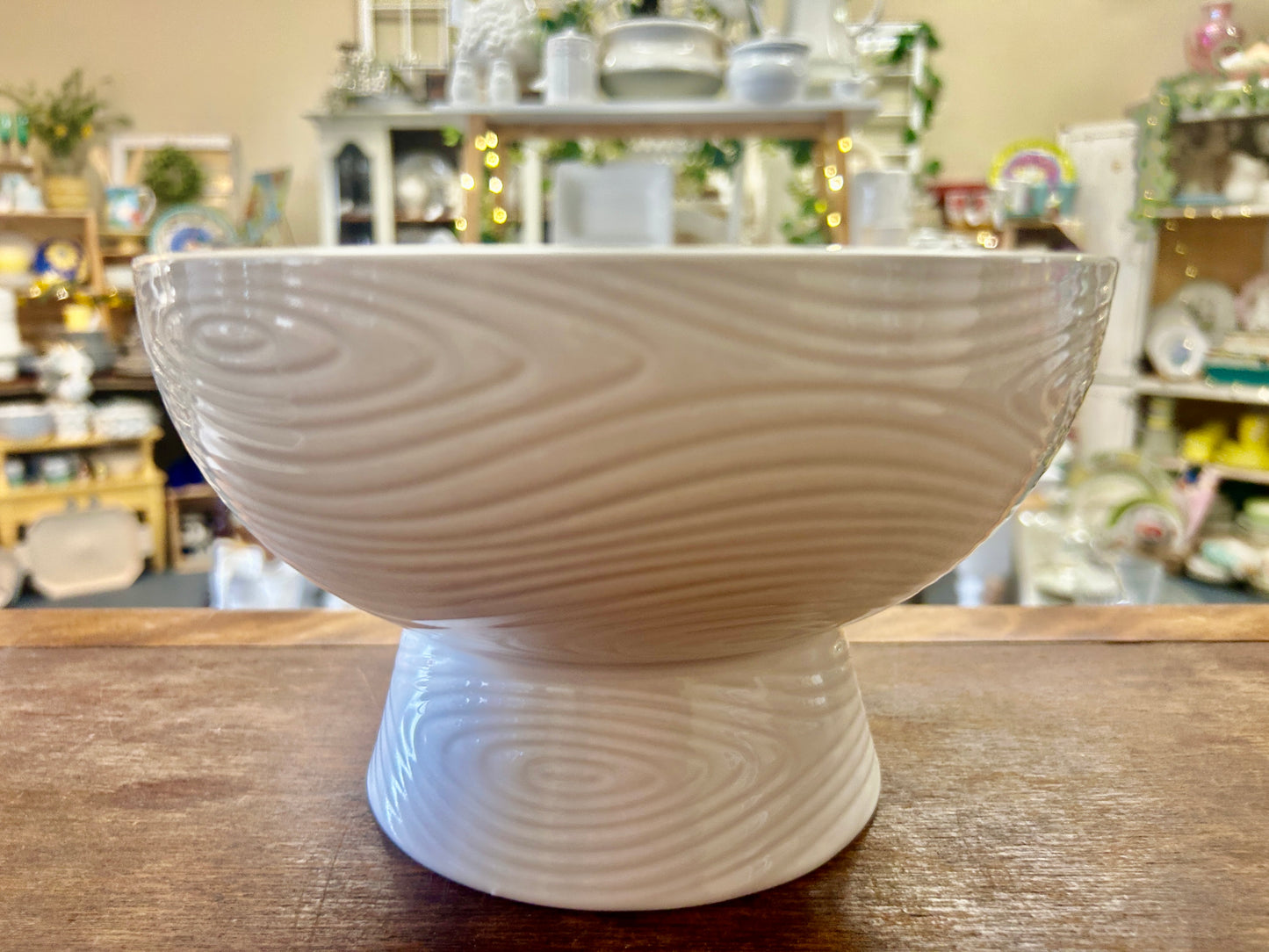 White Temptations Woodland Pedestal Bowl, 5 1/4"