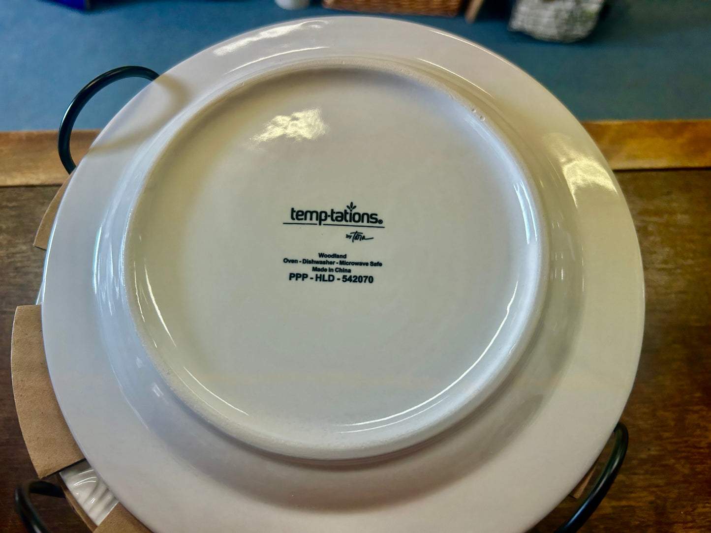 White Temptations NEW Woodland Plates & Rack, 8"