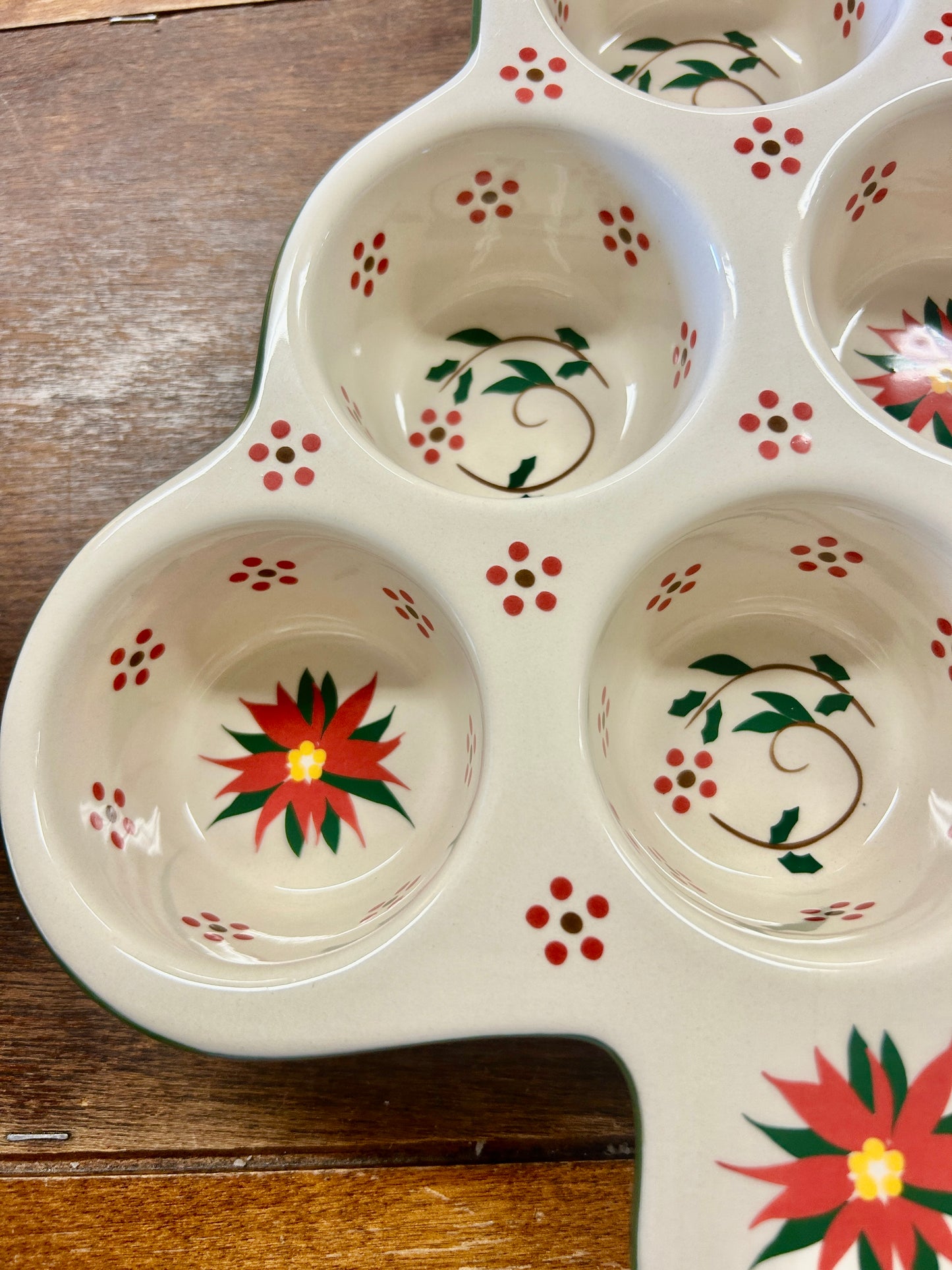 Red Green White Temptations RARE Cardinal Muffin Pan, 11"
