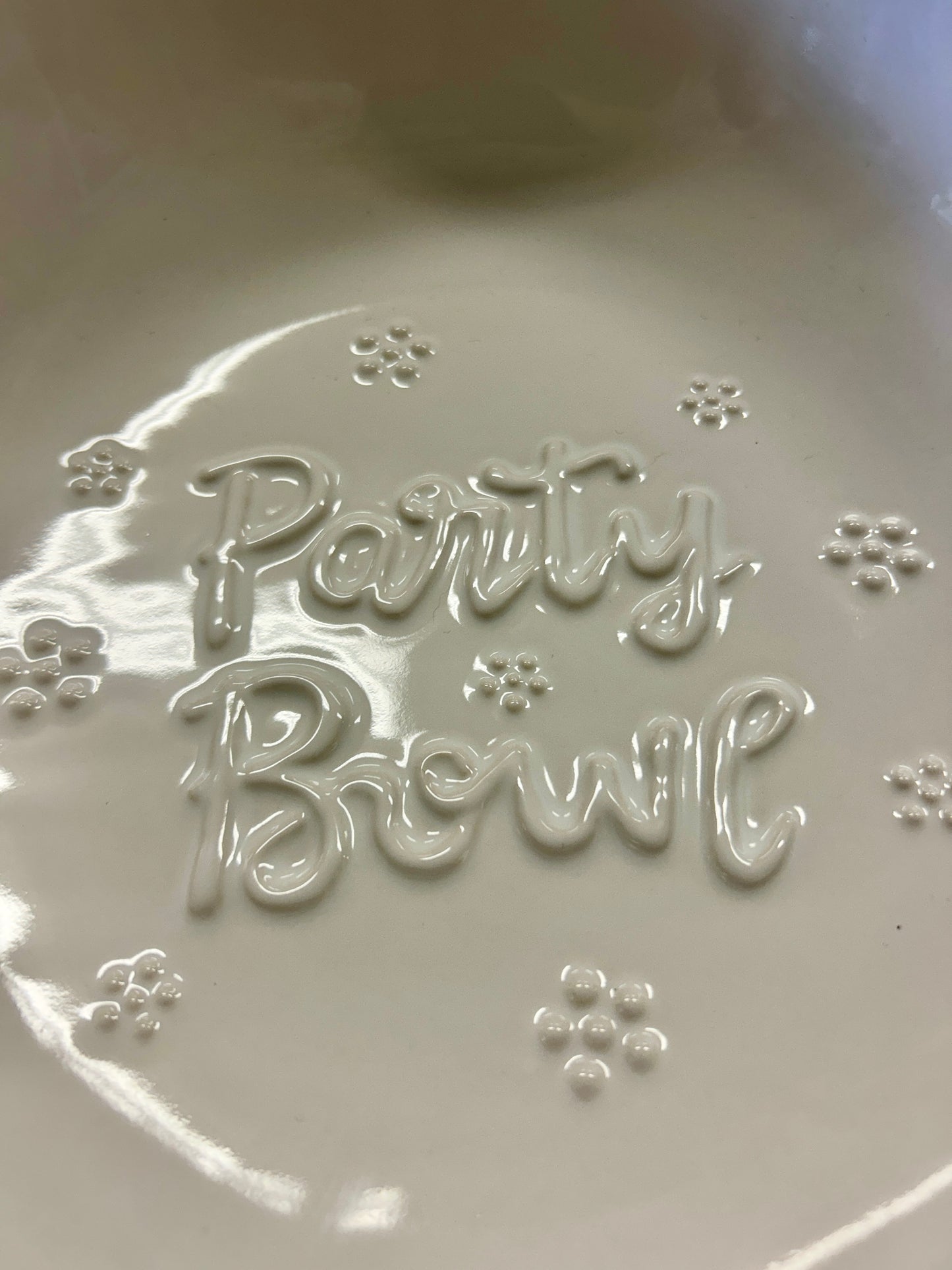 Temptations White Party Bowl, 2 QT