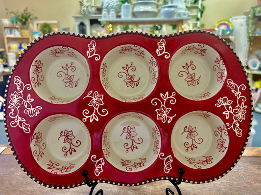 Red Temptations Floral Lace Muffin Pan, 12 1/2"