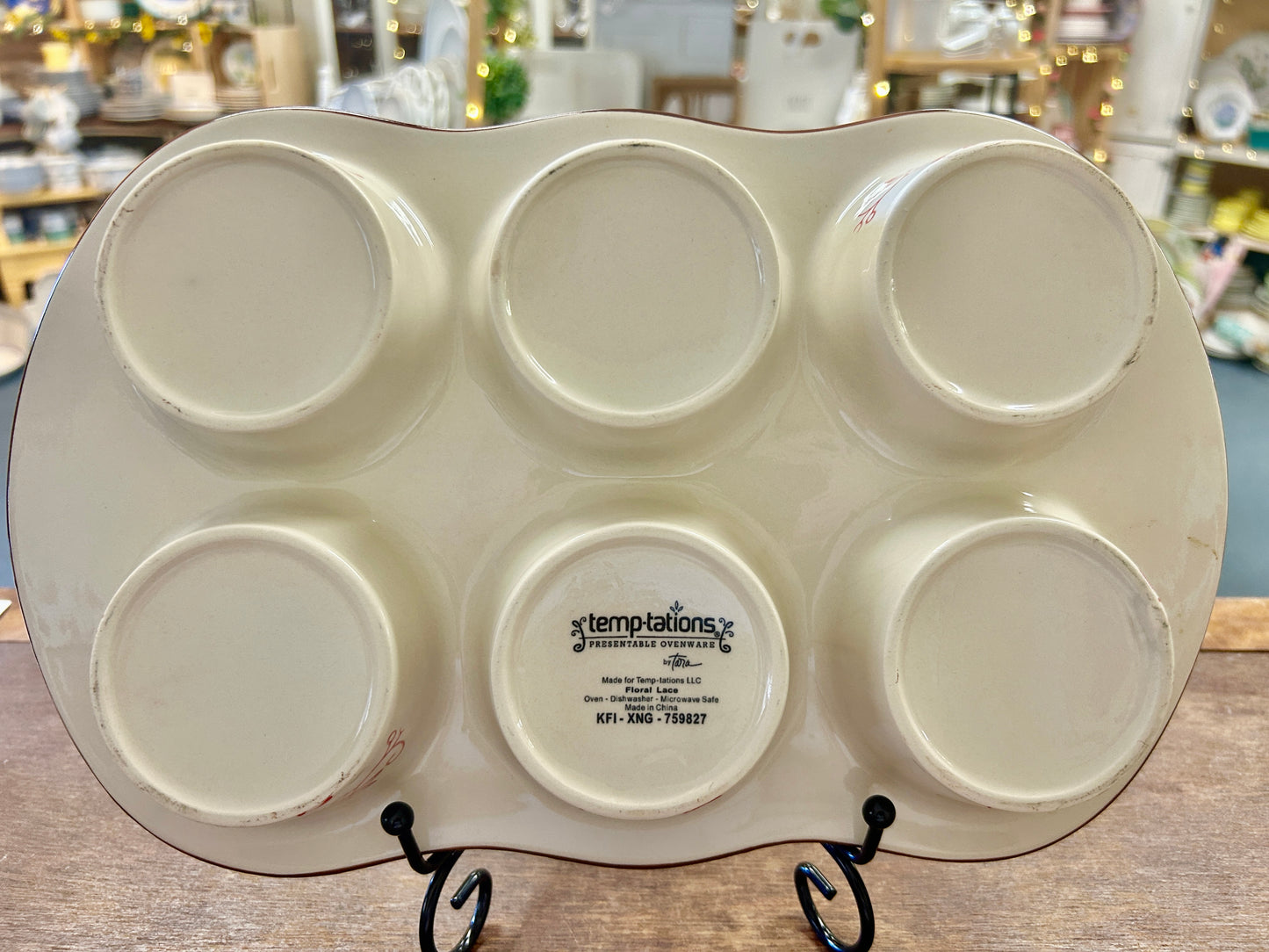 Red Temptations Floral Lace Muffin Pan, 12 1/2"