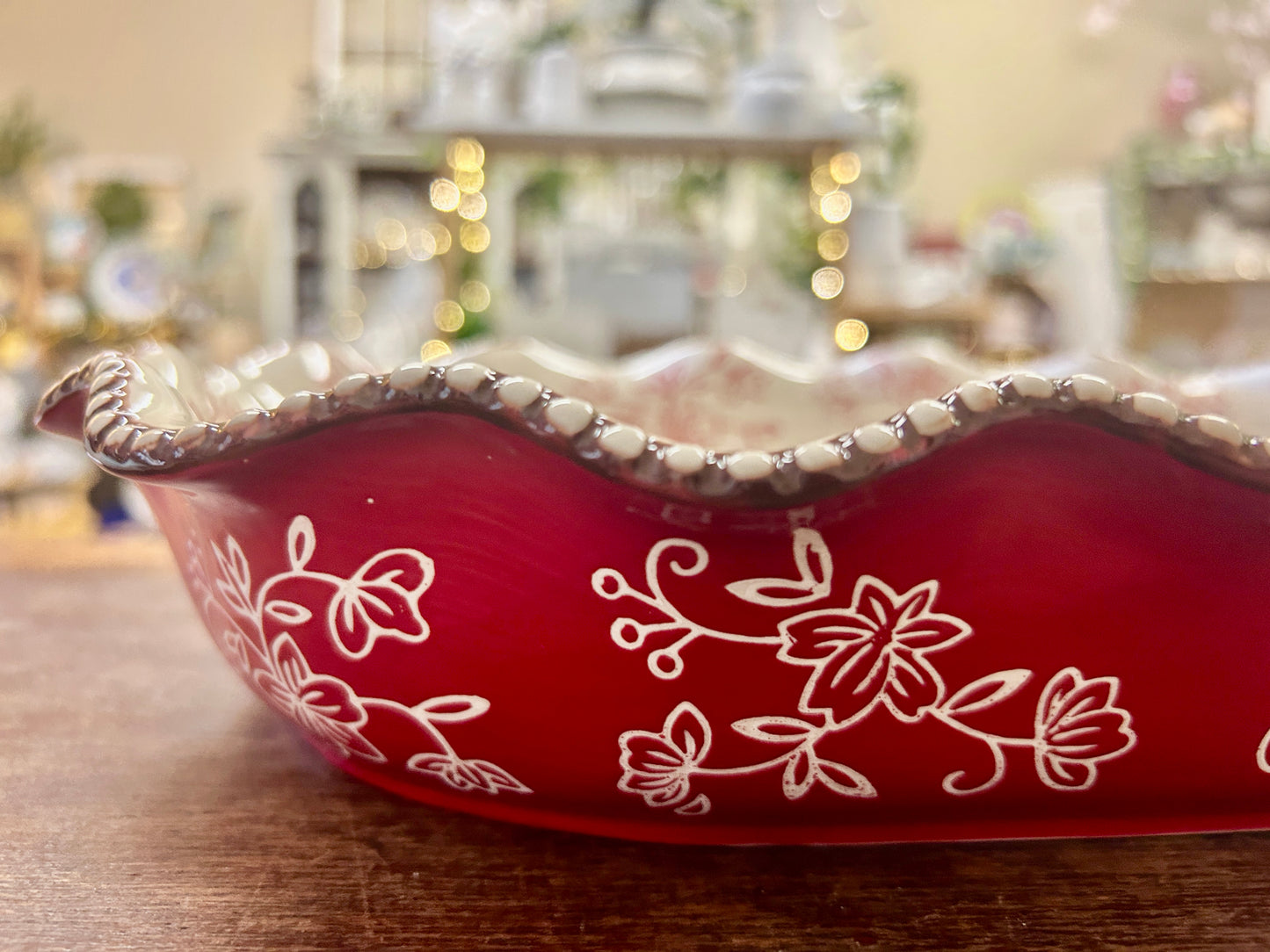 Red Temptations Floral Lace 2 QT Baker, 2 QT