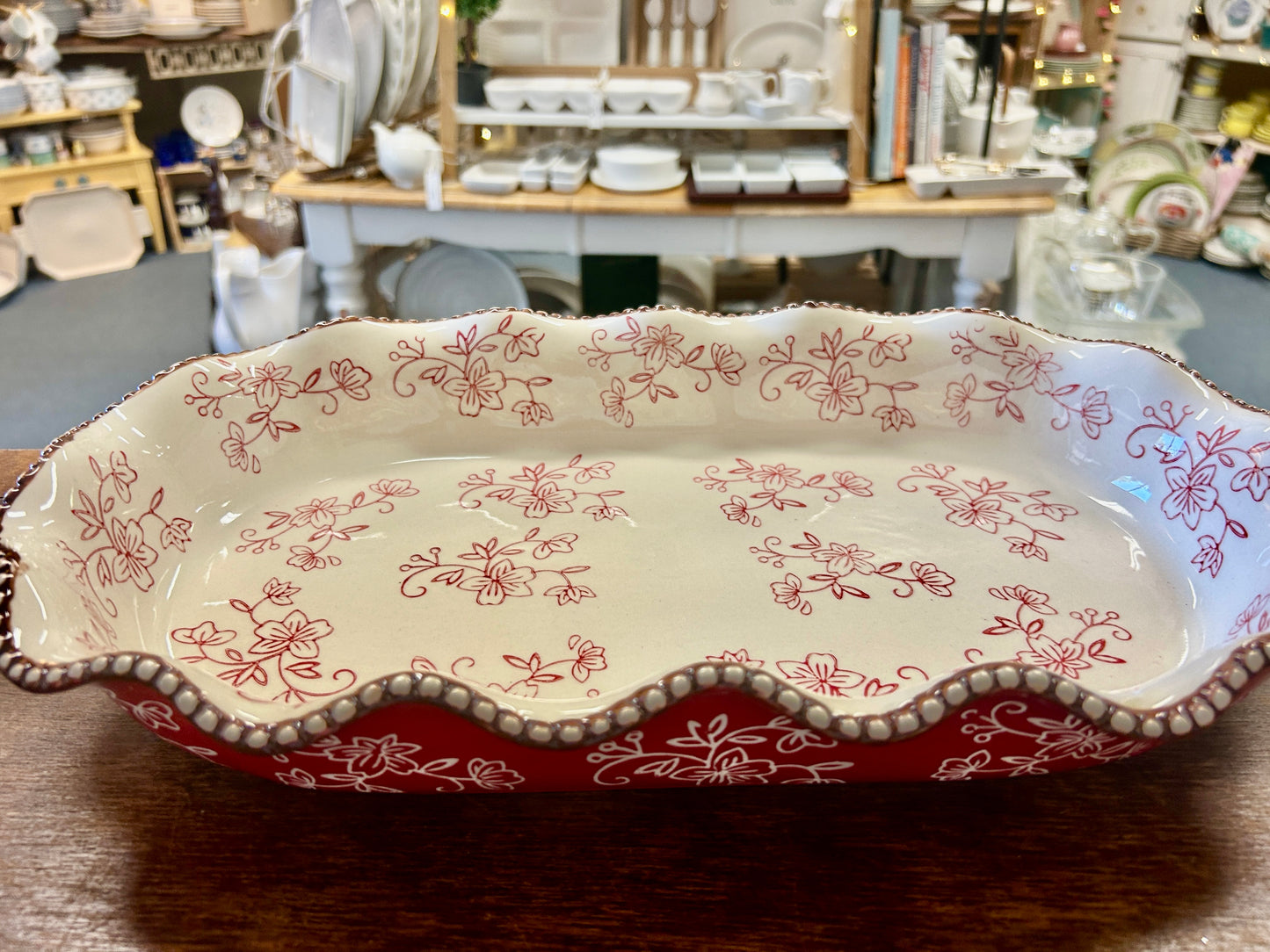 Red Temptations Floral Lace 2 QT Baker, 2 QT