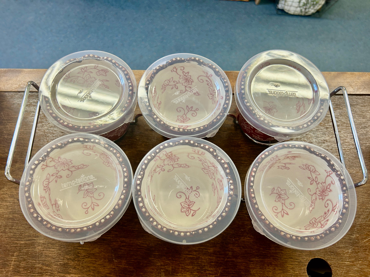 Red Temptations Ramekins, Lids, & Rack, 6 ounces