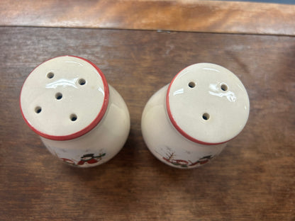 Red Green White Royal Seasons Snowman S & P, 3 1/4"