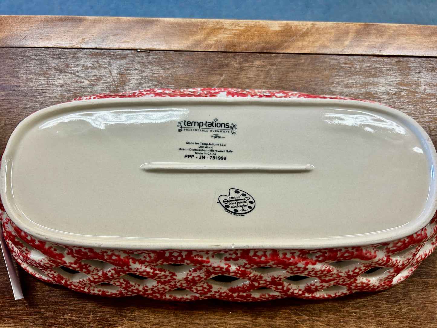 Red Temptations Old World Basket & Napkin, 14"