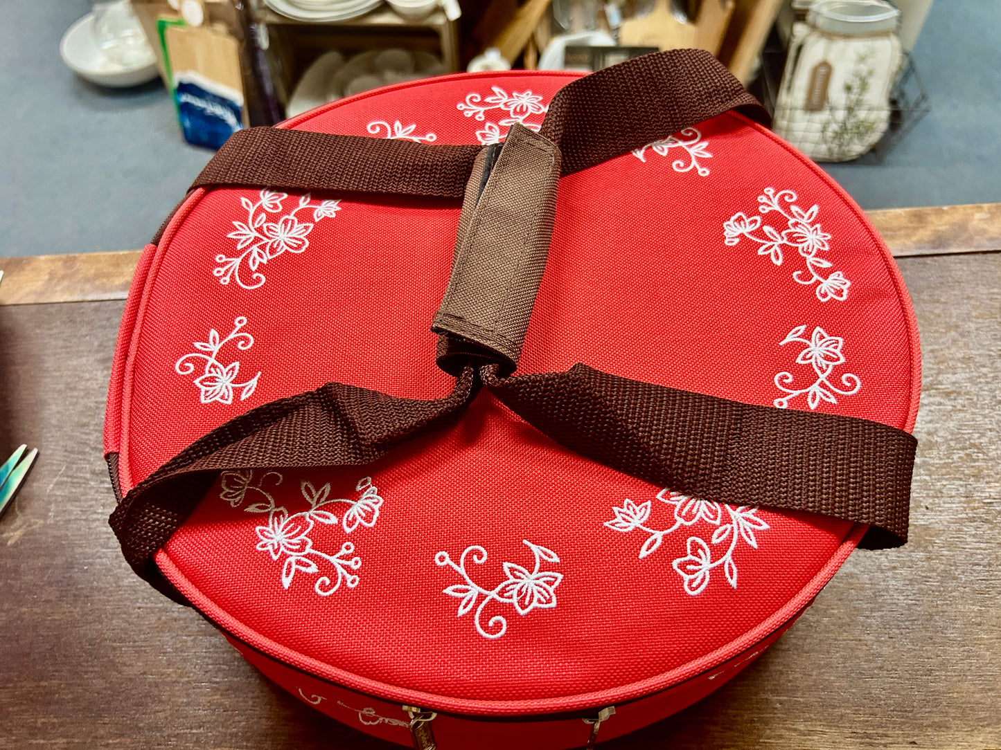 Red Temptations Baker, Lid, Rack, Bag, 9"