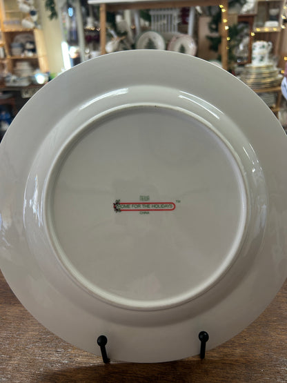 Back of the Meiwa holiday plate showing its maker's mark