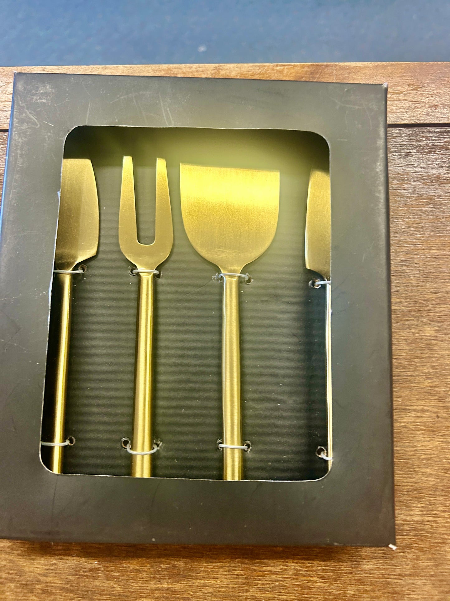 Gold Ten Thousand Villages NEW Cheese Knives Set, 7"