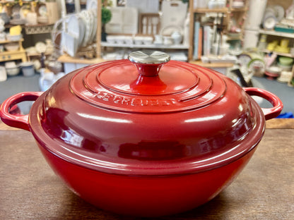 Red Le Creuset Red 5.5 QT Signature Stew, 5.5 QT
