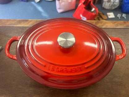 Red Le Creuset Oval Cocotte 2.75 QT, 2.75 QT