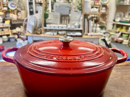 Red Le Creuset Oval Cocotte 3.5 QT, 3.5 QT