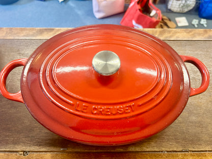 Red Le Creuset Oval Cocotte 3.5 QT, 3.5 QT