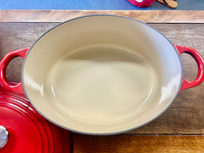 Red Le Creuset Oval Cocotte 3.5 QT, 3.5 QT