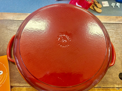 red Le Creuset 9 QT Red Dutch Oven, 9 QT