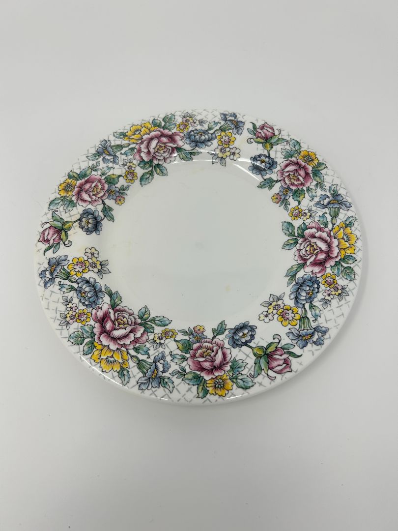 Multicolor Sadler Victoria Flower Plate England, 6 1/2"
