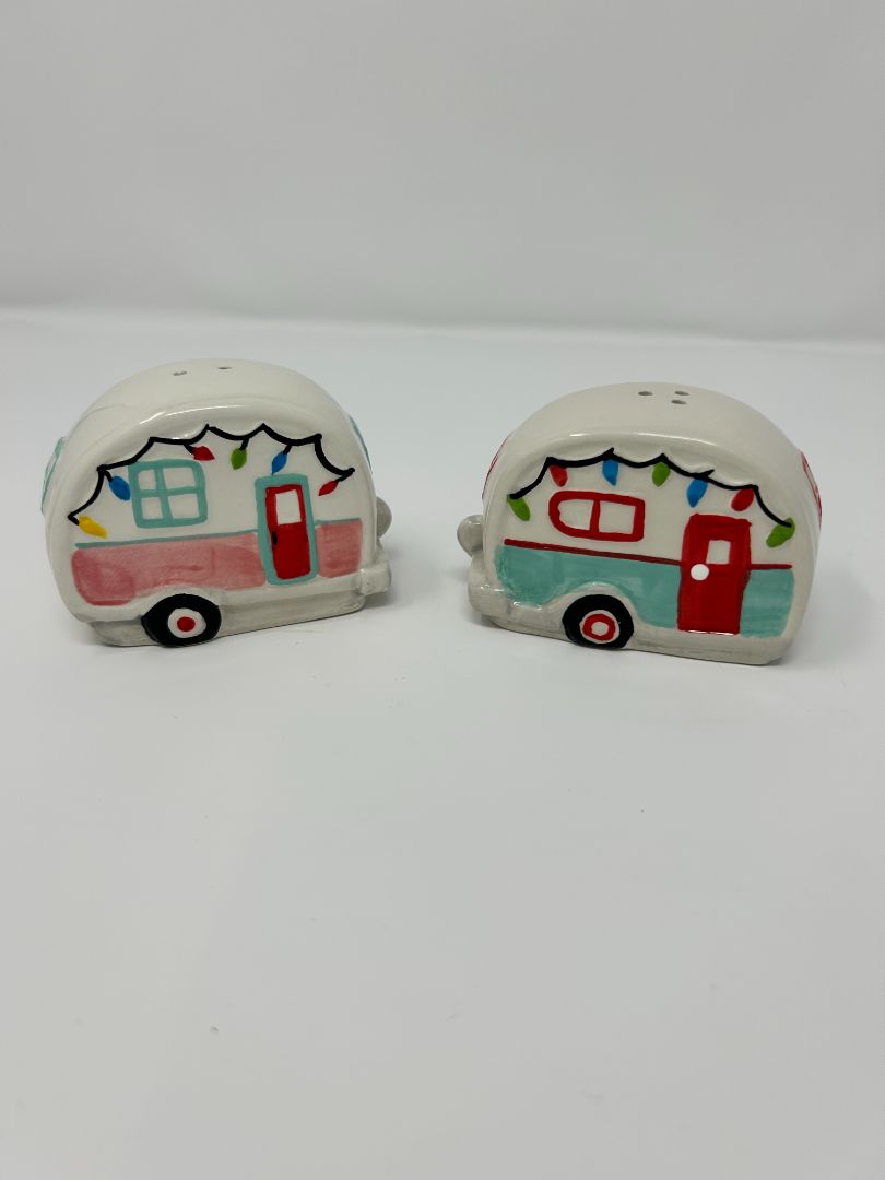 Multicolor  Christmas Campers Salt & Pepper NEW, 3 1/2"
