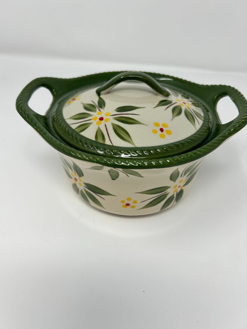Temptations Green Old World 16 oz. Baker w/ Lid